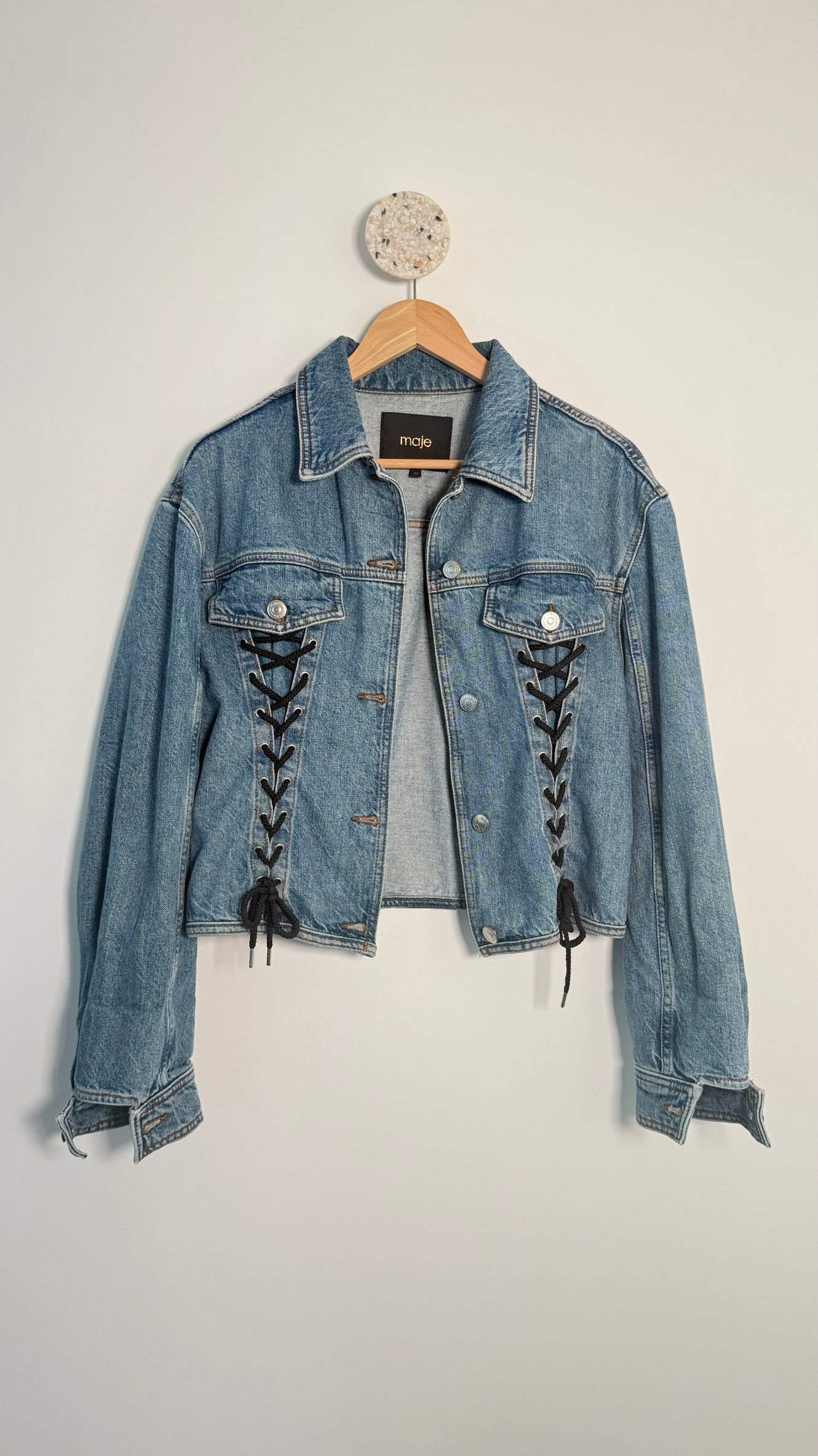 MAJE - Veste en jean à lacets T40
