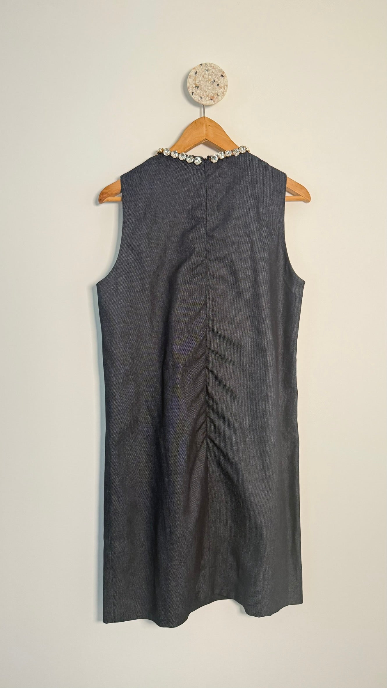 SANDRO - Robe jean et détails bijoux T40
