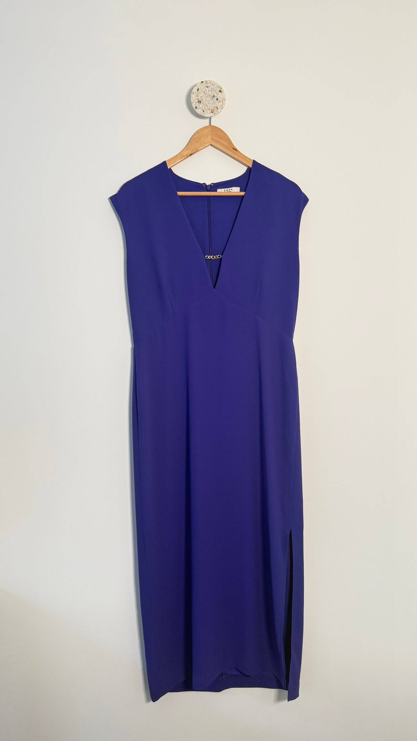ZAPA - Robe avec chaine dorée T42