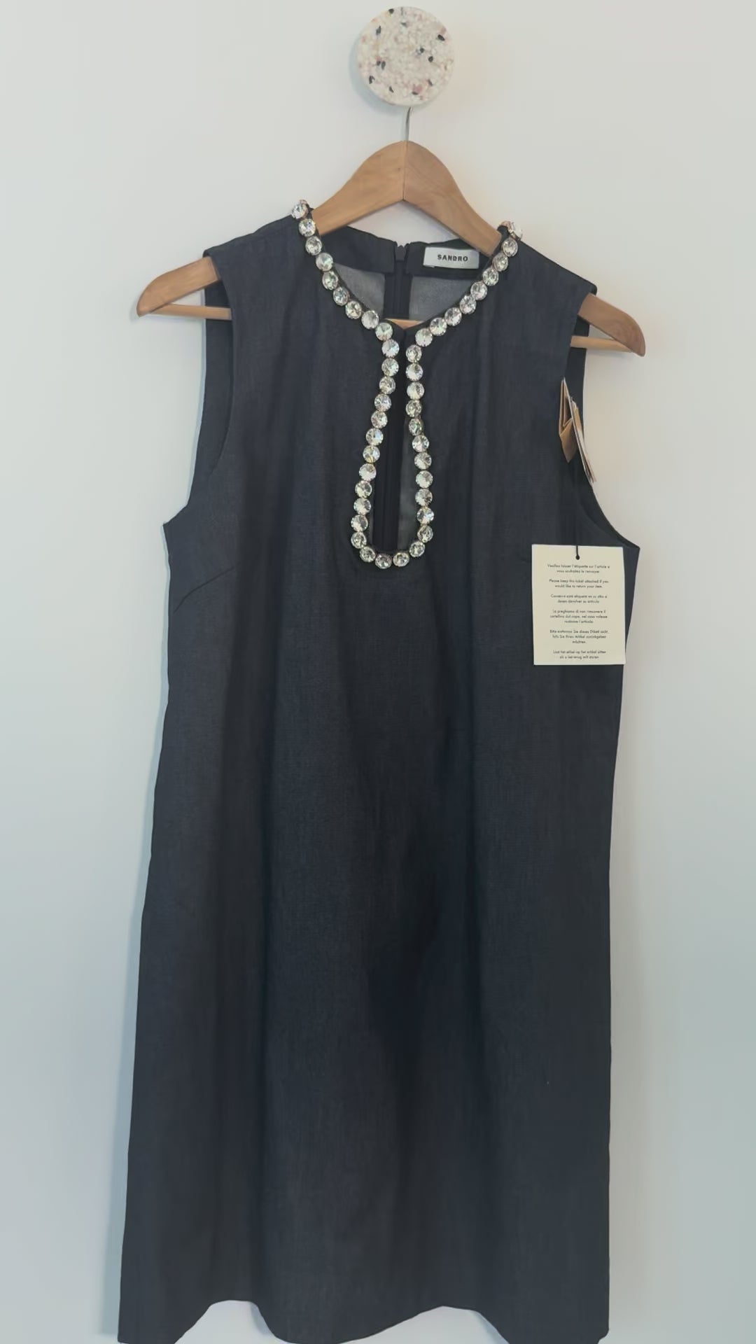 SANDRO - Robe jean et détails bijoux T40