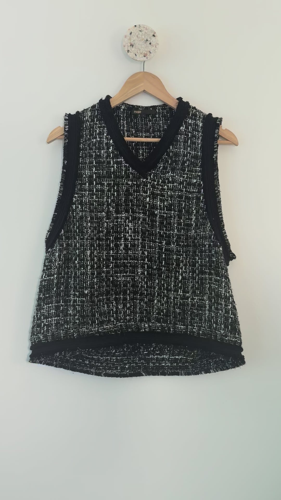MAJE - Pull maille sans manches en tweed T1